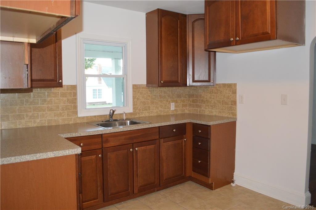 1502 Moose Road Kannapolis, NC 28083 - Photo 3 of 16 Gallery Image 3
