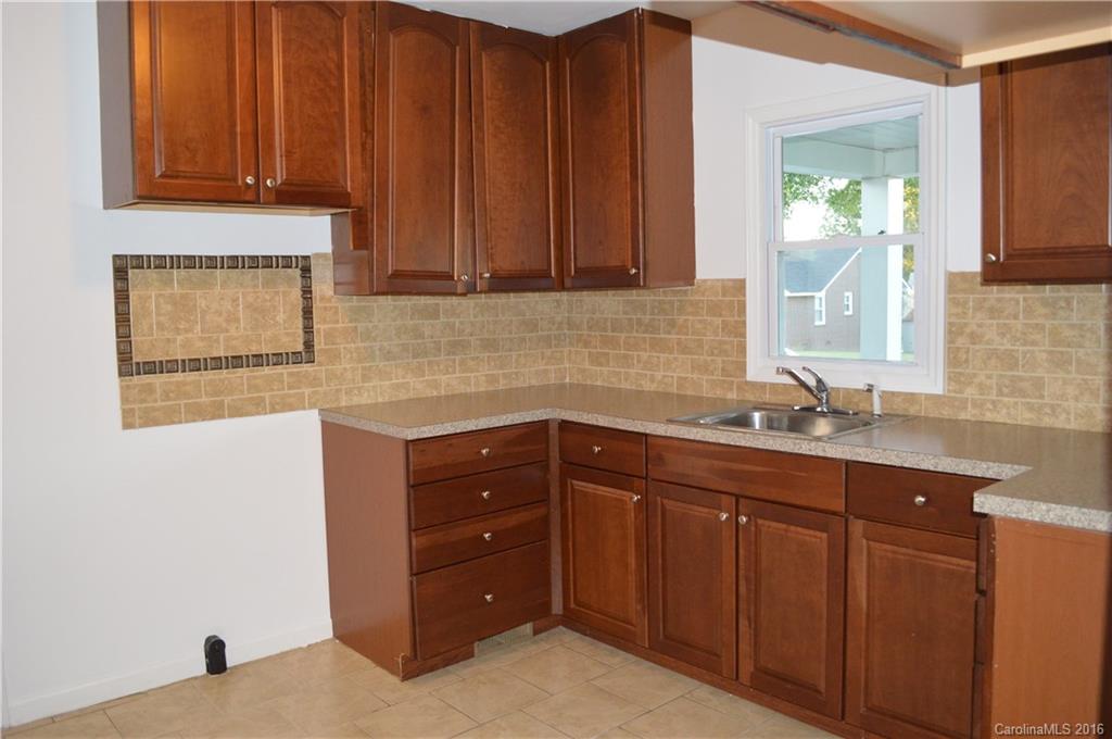 1502 Moose Road Kannapolis, NC 28083 - Photo 4 of 16 Gallery Image 4