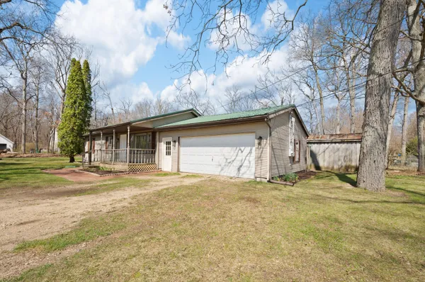 $249,000 | 23990 Ave C, Edwardsburg, MI 49112