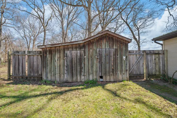$249,000 | 23990 Ave C, Edwardsburg, MI 49112