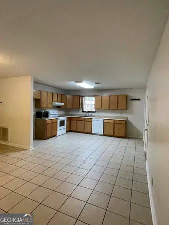 $1,250 | 205 Merlin Drive, East Dublin, GA 31027