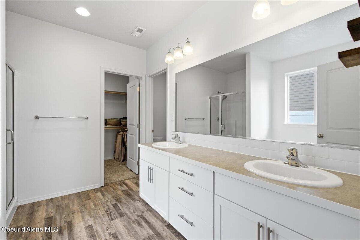 6220 West Irish Circle Rathdrum, ID 83858 - Photo 22 of 34 23-Primary Bathroom