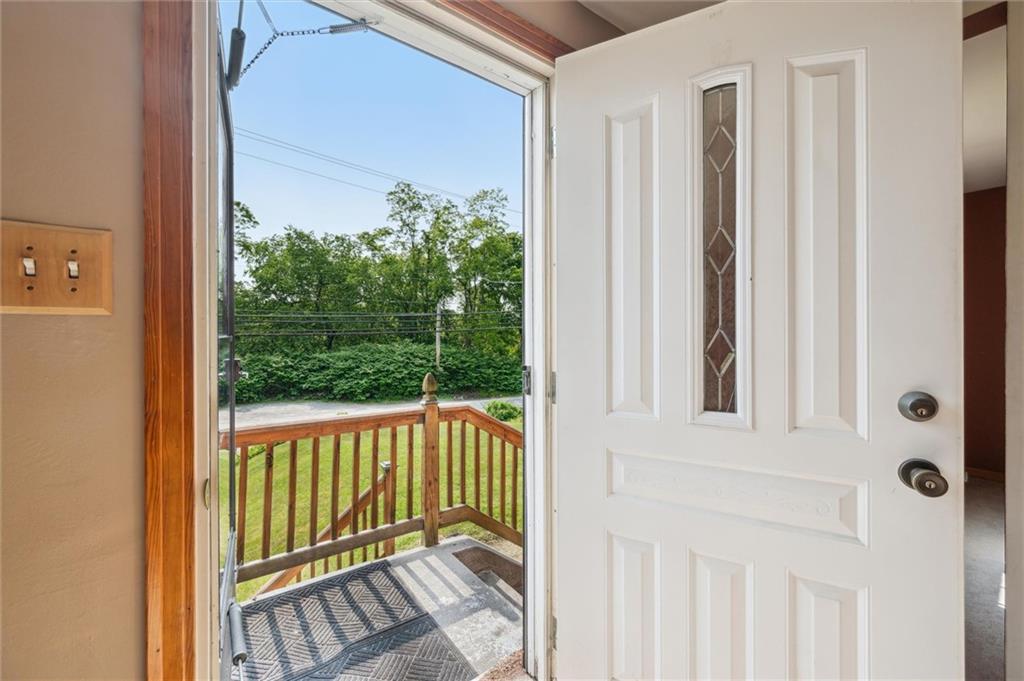 863 Hamil Road Verona, PA 15147 - Photo 4 of 26 Gallery Image 4