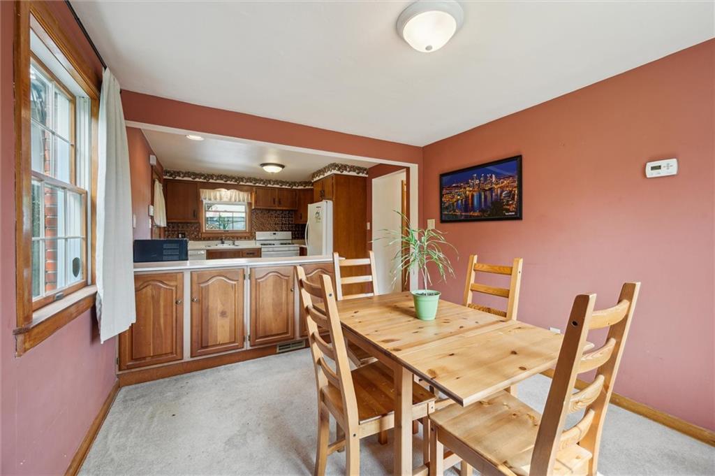 863 Hamil Road Verona, PA 15147 - Photo 9 of 26 Gallery Image 9