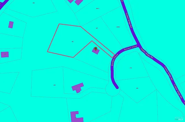 a view of an empty room with a small space