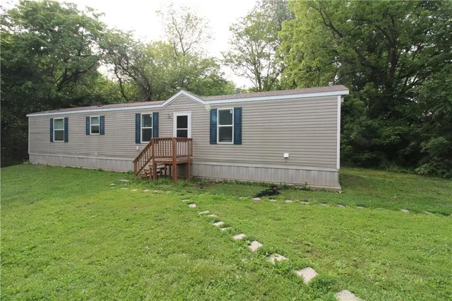 $299,000 | 17922 County Road 361, St. Joseph, MO 64505