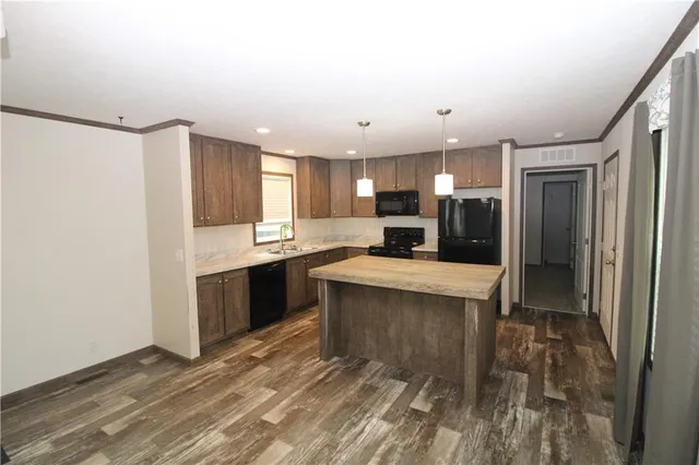 $299,000 | 17922 County Road 361, St. Joseph, MO 64505