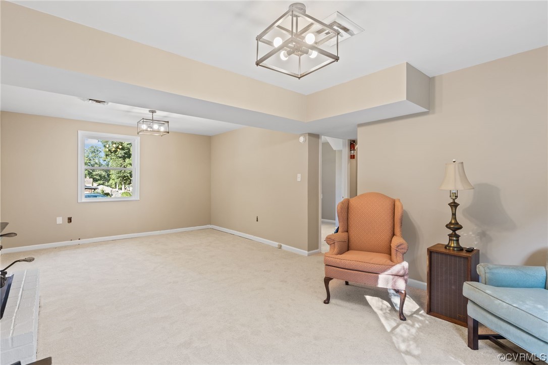 1601 Olde Coalmine Road Midlothian, VA 23113 - Photo 21 of 40 a living room with furniture