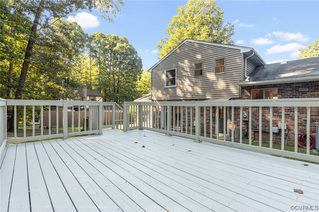 1601 Olde Coalmine Road Midlothian, VA 23113 - Photo 37 of 40 a view of a wooden balcony