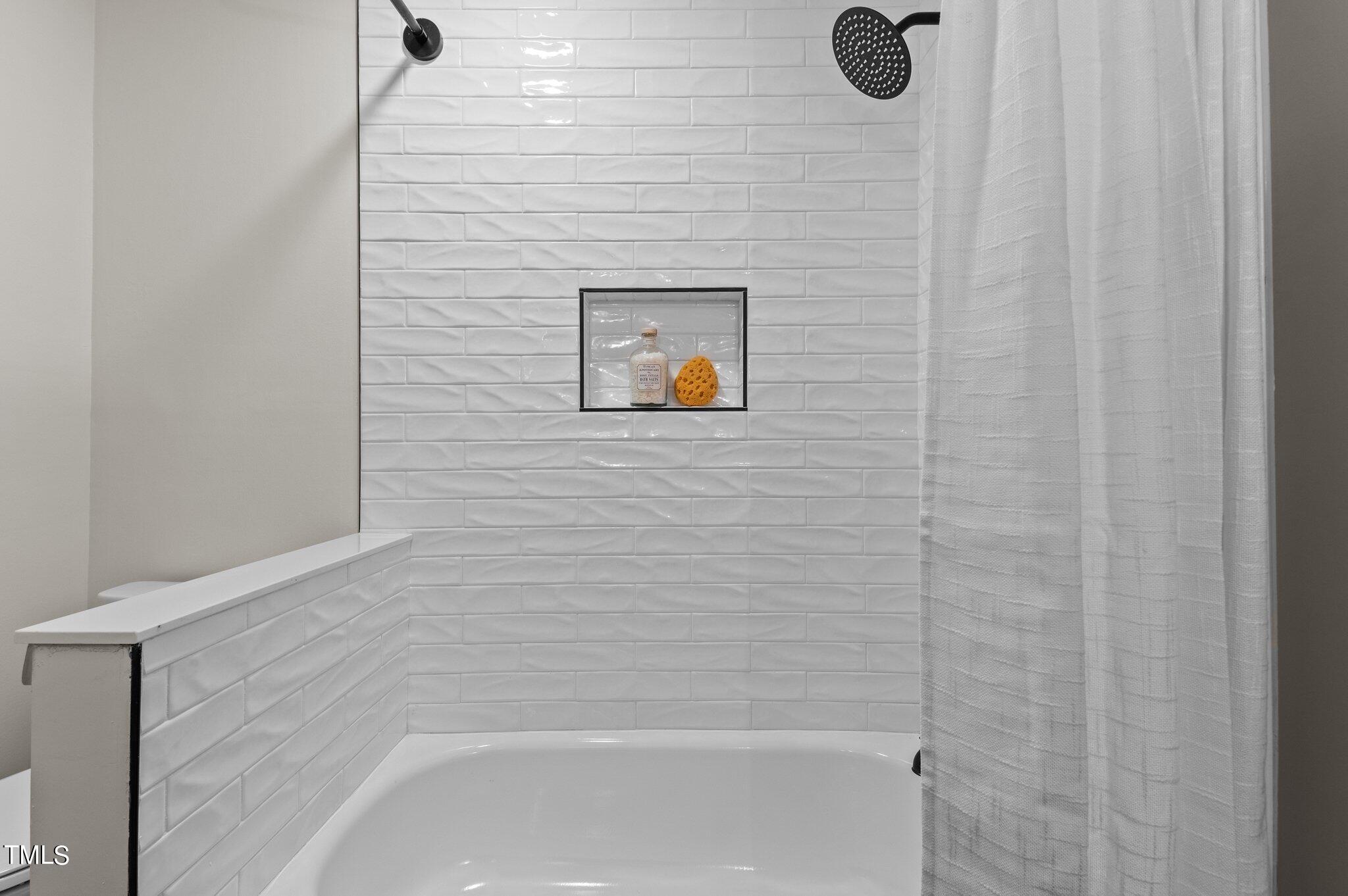 405 Roxanne Drive Raleigh, NC 27603 - Photo 23 of 48 40-web-or-mls-DSC_5045