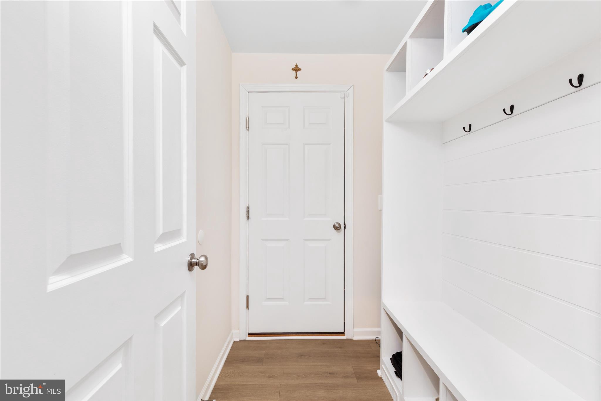 111 Interlace Way Stephenson, VA 22656 - Photo 16 of 54 Mum Room with custom built bench