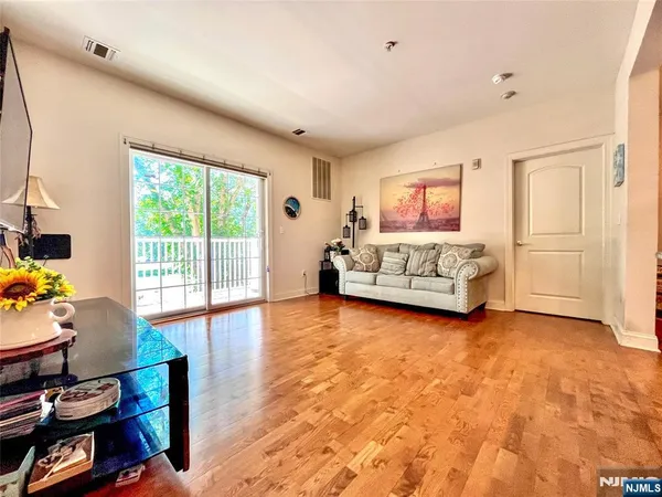 $595,000 | 2113 Windsor Park Court, Unit 113, Englewood, NJ 07631