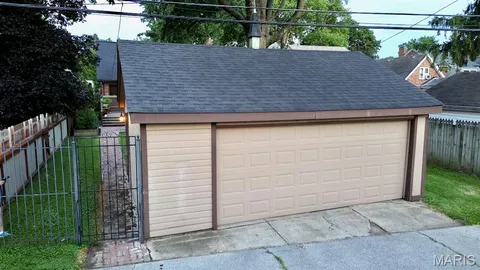 $385,000 | 6125 Marwinette Avenue, St. Louis, MO 63116