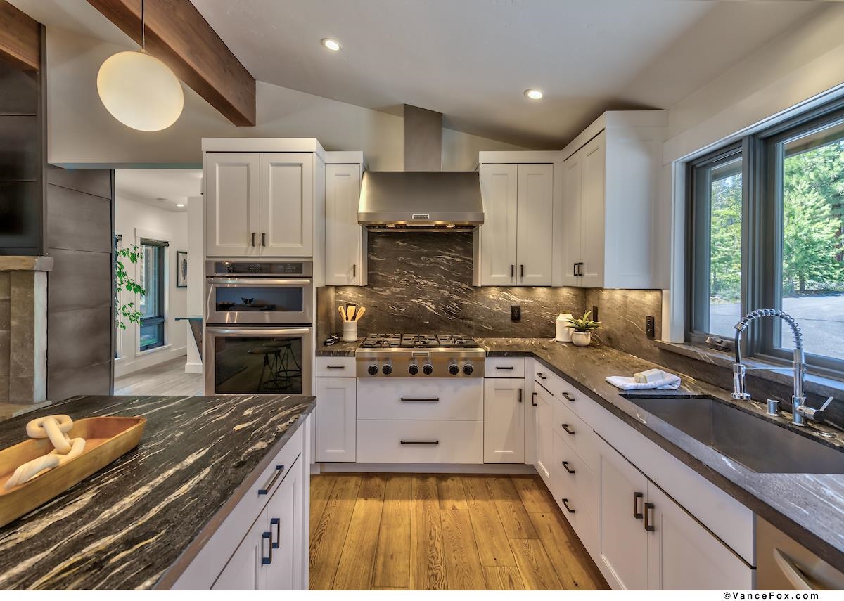 11531 Ghirard Road Truckee, CA 96161 - Photo 5 of 21 Gallery Image 5