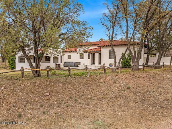 $2,500,000 | 277-290 Canelo Road, Elgin, AZ 85611