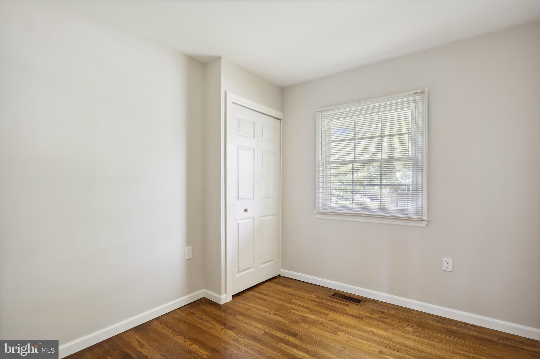 308 Williamsburg Road Sterling, VA 20164 - Photo 13 of 24