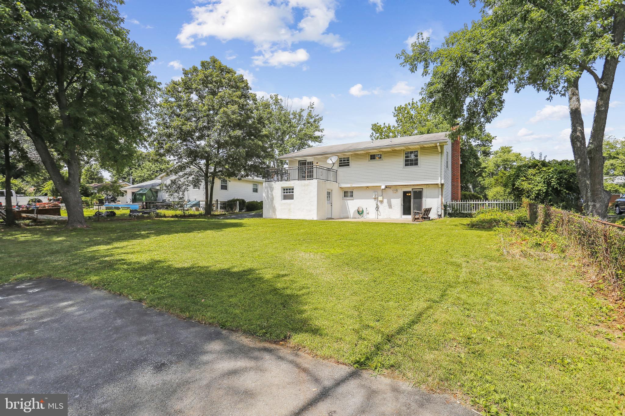 308 Williamsburg Road Sterling, VA 20164 - Photo 4 of 24