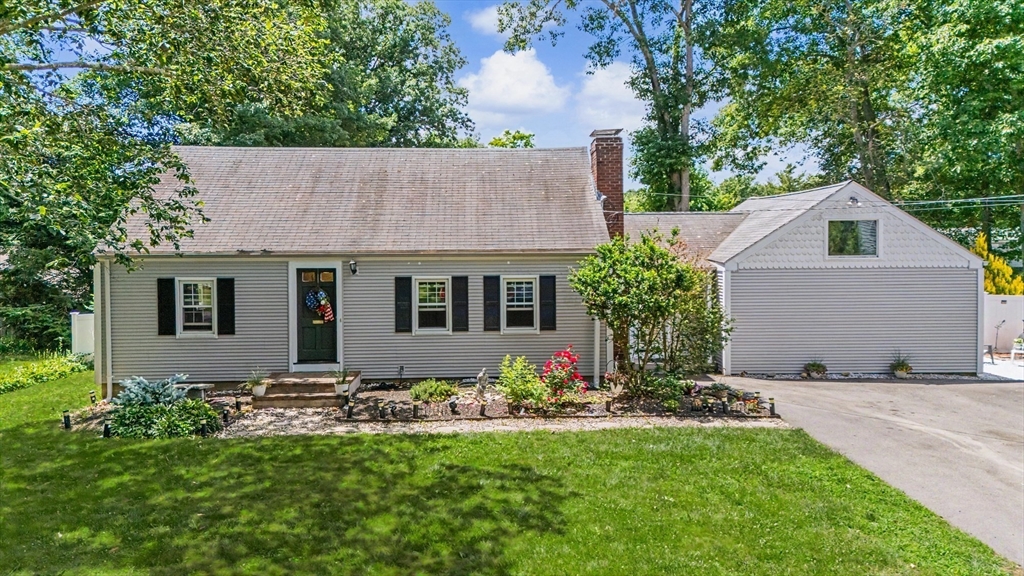25 Moynihan Road Hamilton, MA 01982 - Photo 4 of 42