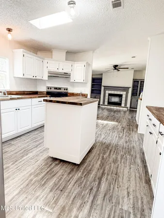 $434,000 | 25481 Old Highway 49, Saucier, MS 39574