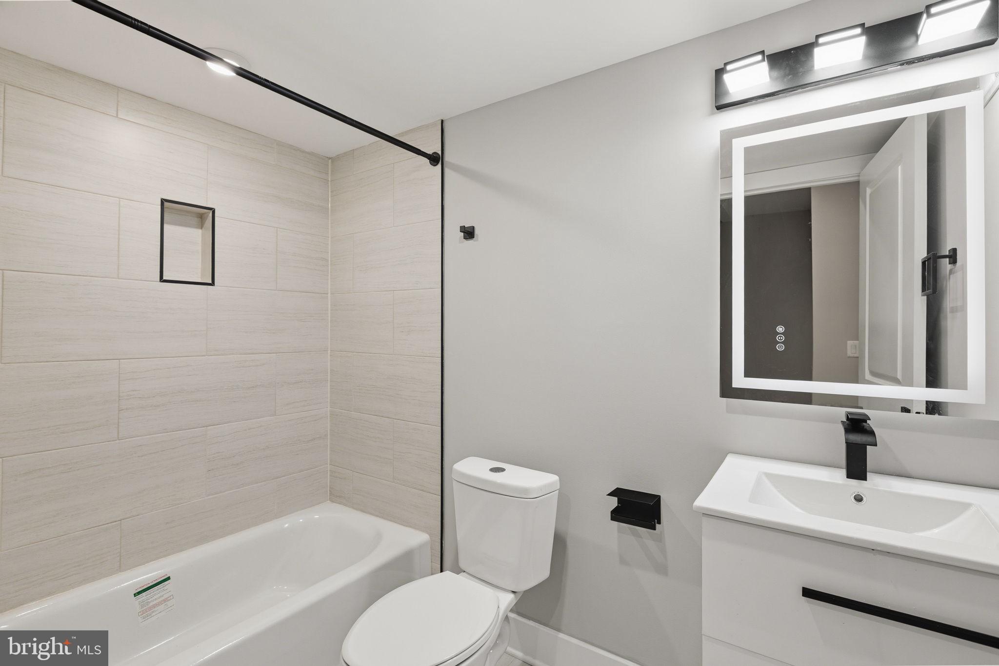 856 North 19th Street, Unit 1 Philadelphia, PA 19130 - Photo 13 of 19