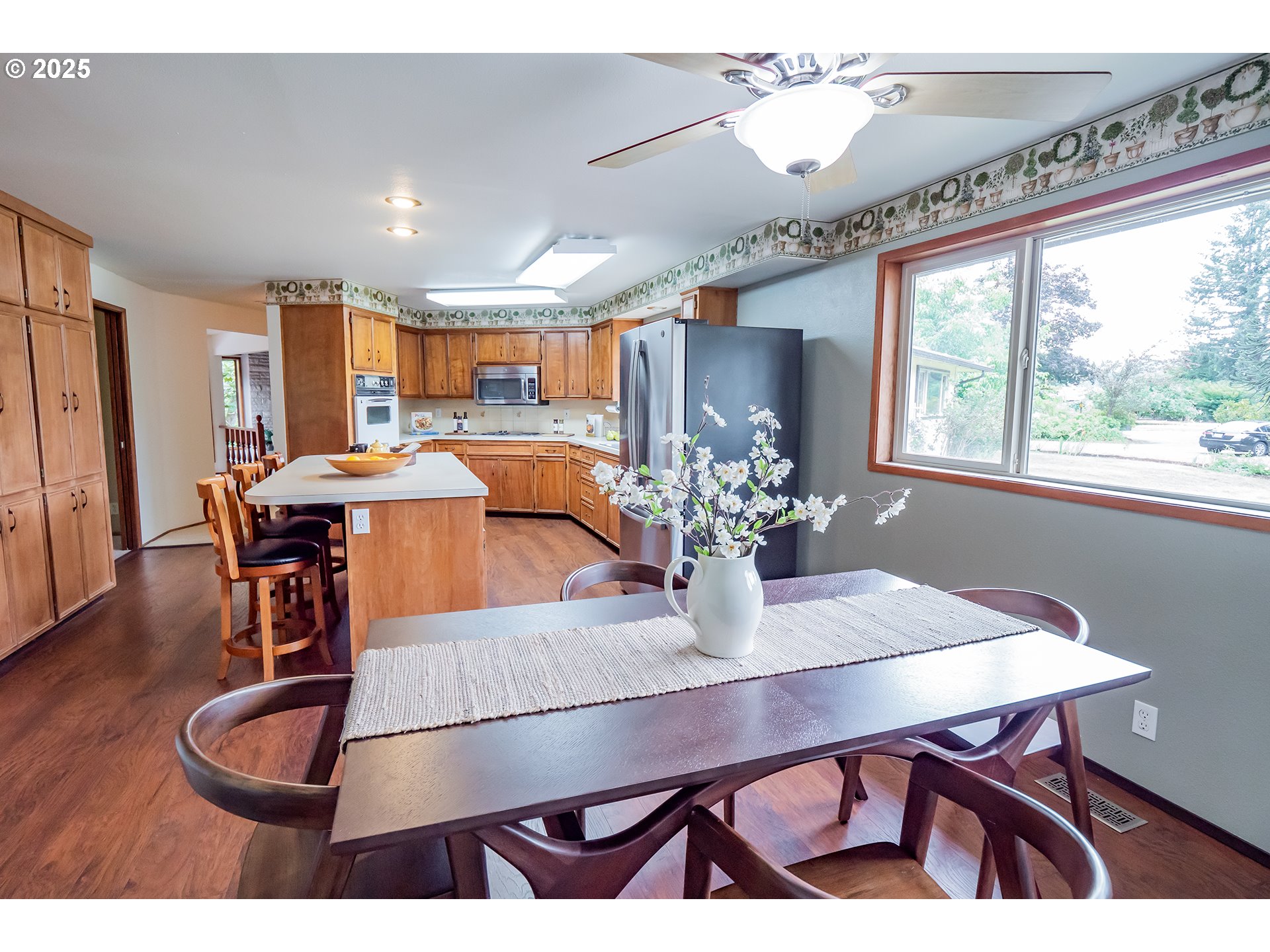 90402 Marcola Road Springfield, OR 97478 - Photo 12 of 46