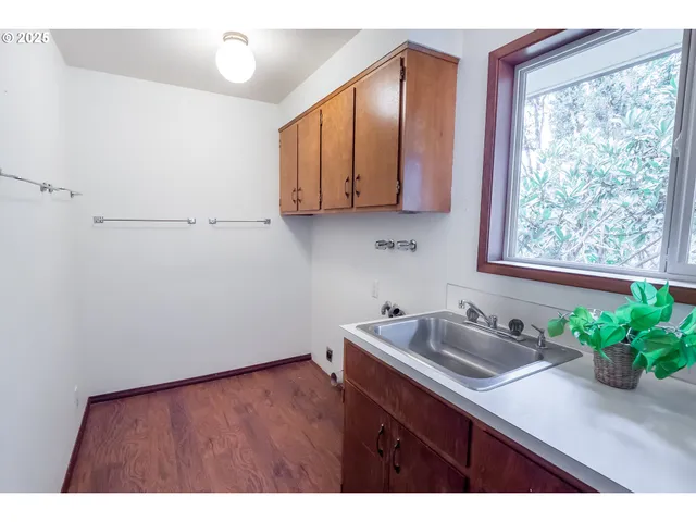 $749,000 | 90402 Marcola Road, Springfield, OR 97478