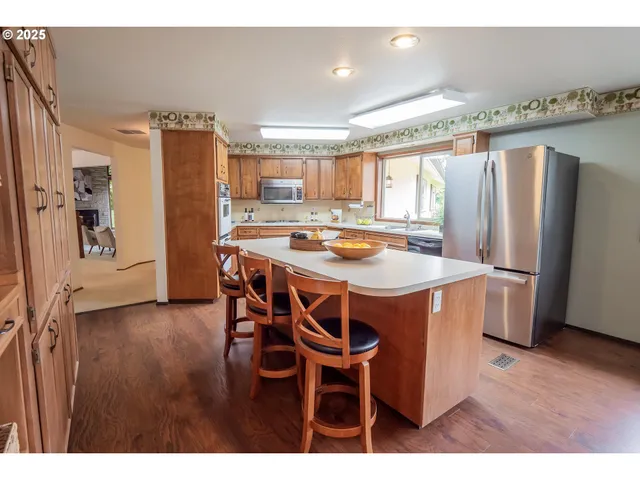 $749,000 | 90402 Marcola Road, Springfield, OR 97478