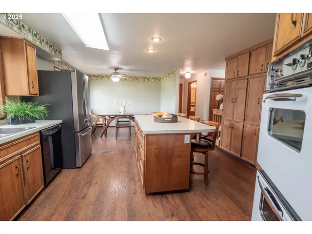 $749,000 | 90402 Marcola Road, Springfield, OR 97478