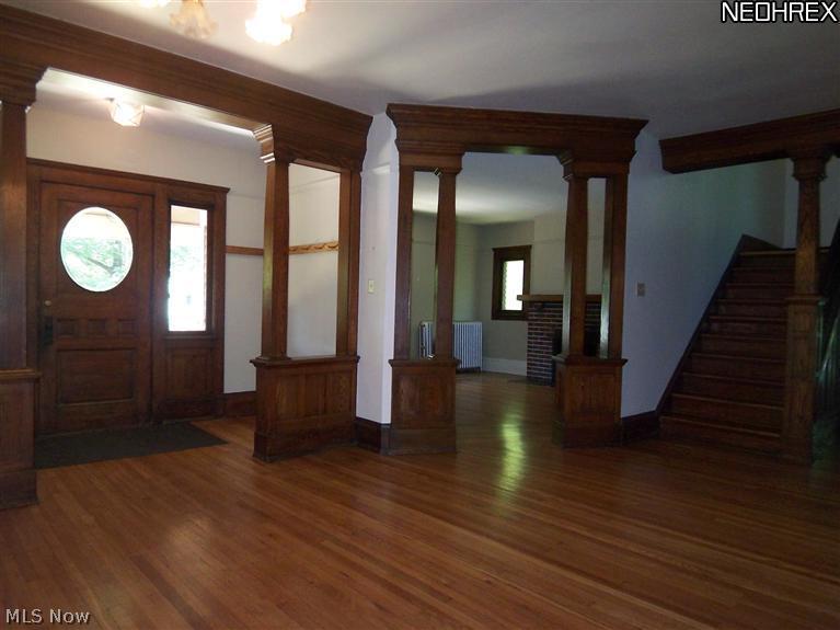 1803 Radnor Road Cleveland, OH 44118 - Photo 2 of 19