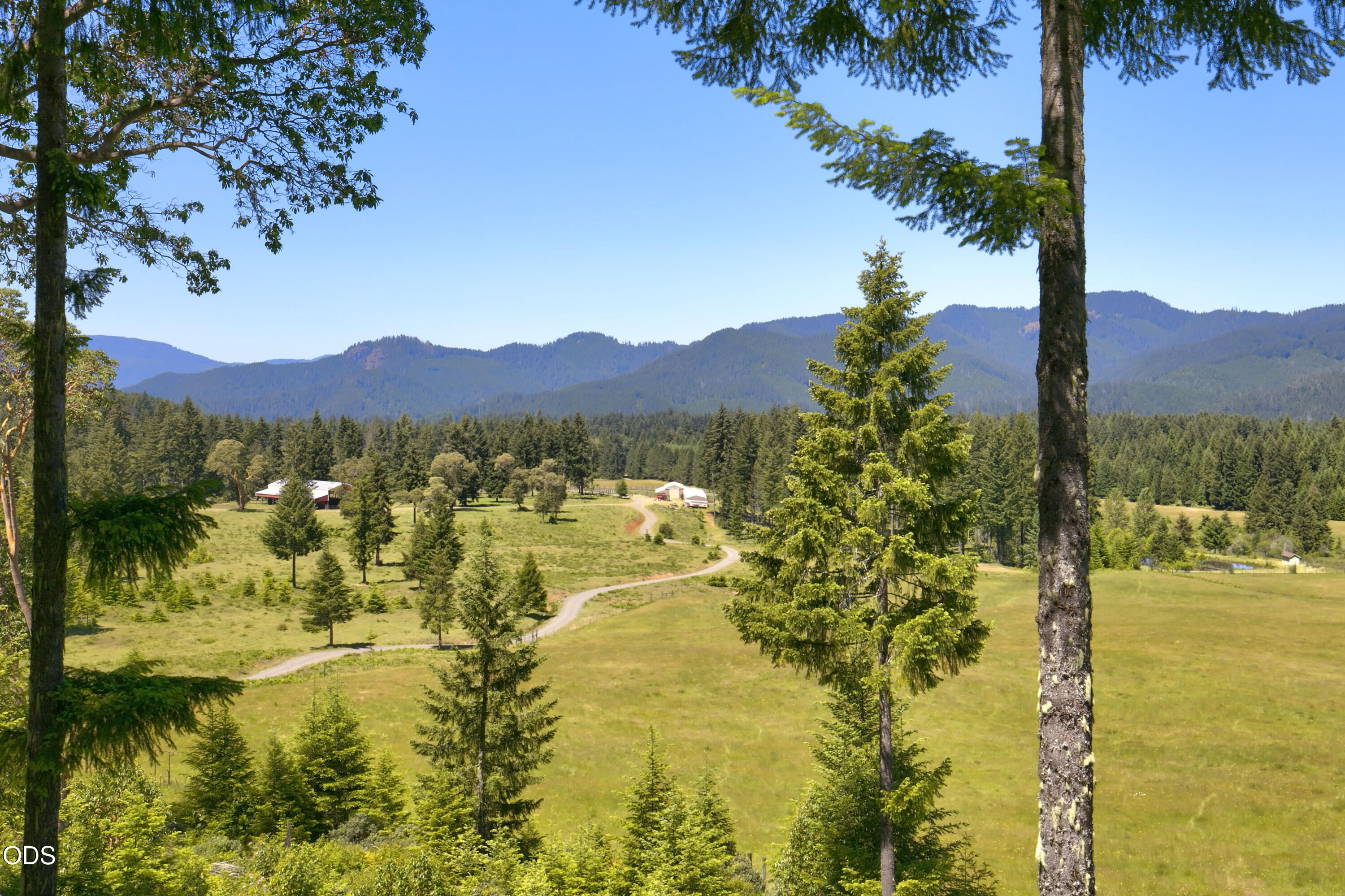 78189 High Prairie Road Oakridge, OR 97463 - Photo 3 of 76