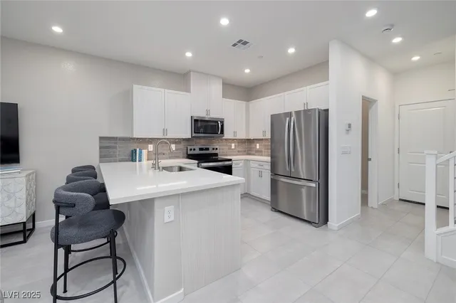 $2,100 | 6788 Nimbus Avenue, Las Vegas, NV 89130