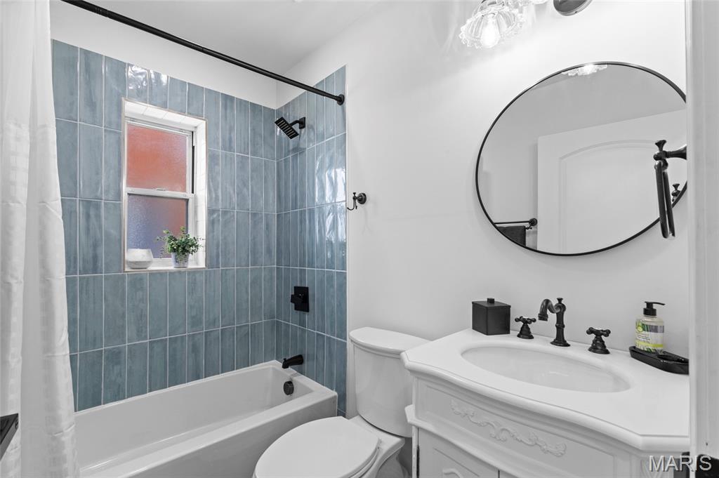 6409 Sutherland Avenue St. Louis, MO 63109 - Photo 12 of 36