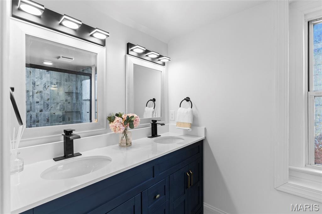 6409 Sutherland Avenue St. Louis, MO 63109 - Photo 22 of 36