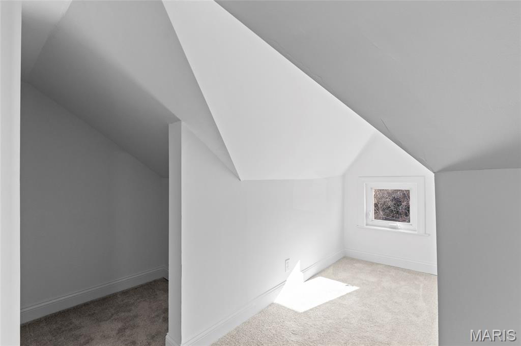 6409 Sutherland Avenue St. Louis, MO 63109 - Photo 23 of 36