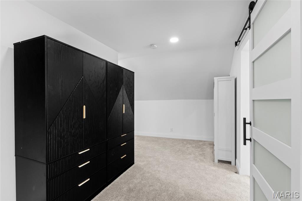 6409 Sutherland Avenue St. Louis, MO 63109 - Photo 24 of 36