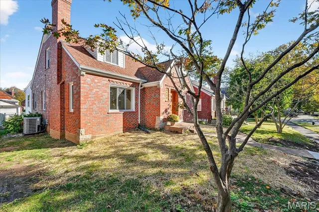 $614,900 | 6409 Sutherland Avenue, St. Louis, MO 63109