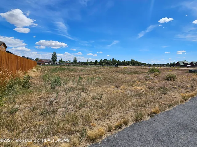 $97,000 | Lot 68 Willow Cove, Pinedale, WY 82941