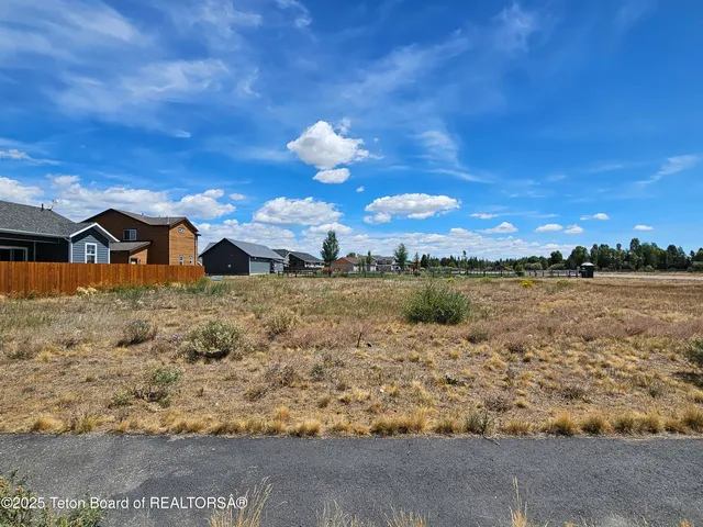 $97,000 | Lot 68 Willow Cove, Pinedale, WY 82941