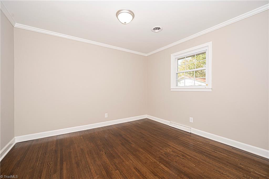 9092 Lasater Road Clemmons, NC 27012 - Photo 25 of 39 Bedroom 3