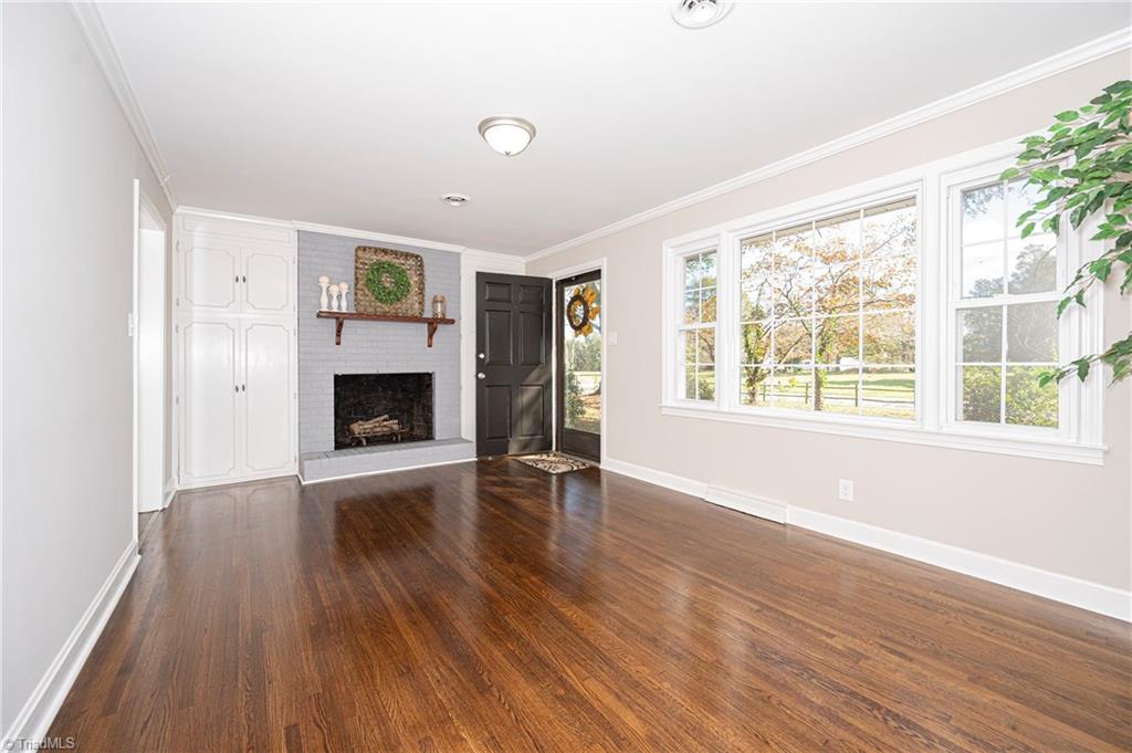 9092 Lasater Road Clemmons, NC 27012 - Photo 30 of 39 Living Room