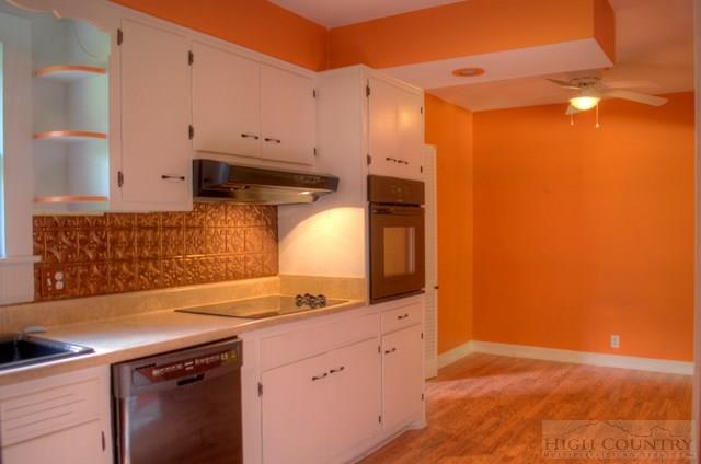 394 Horn In The W Drive Boone, NC 28607 - Photo 21 of 26 Gallery Image 21