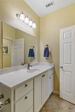 $589,999 | 1588 West Bayshore Drive, Palacios, TX 77465