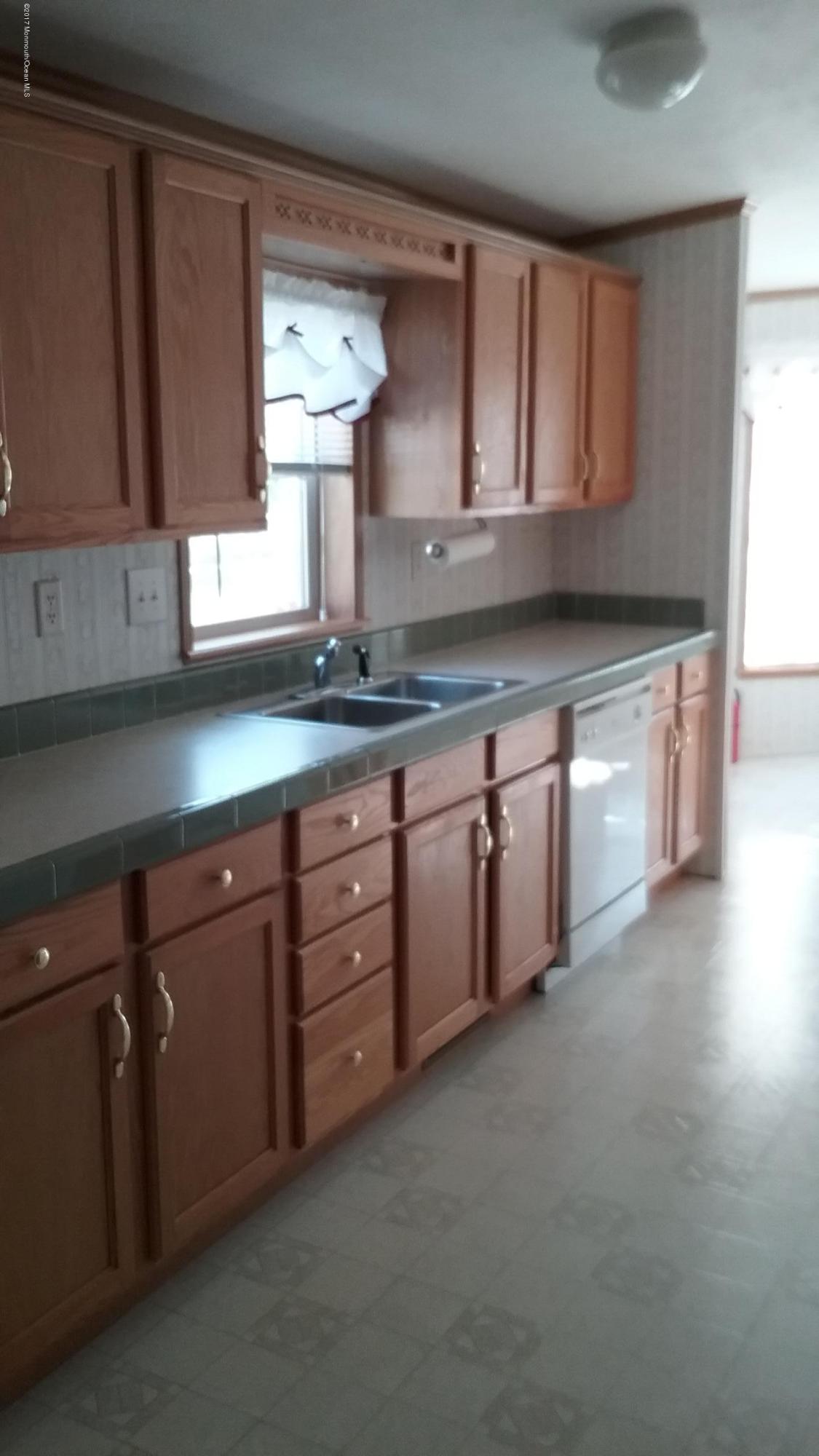 66 Village Road Morganville, NJ 07751 - Photo 3 of 9 20170418_085635