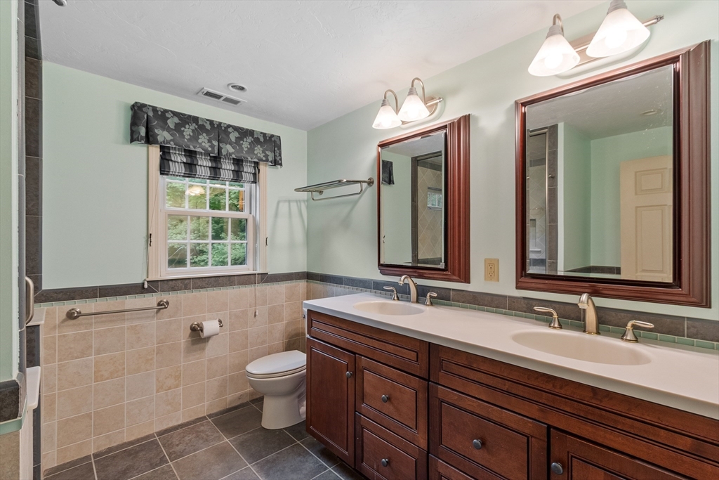13 Jacob Gates Road Harvard, MA 01451 - Photo 28 of 40