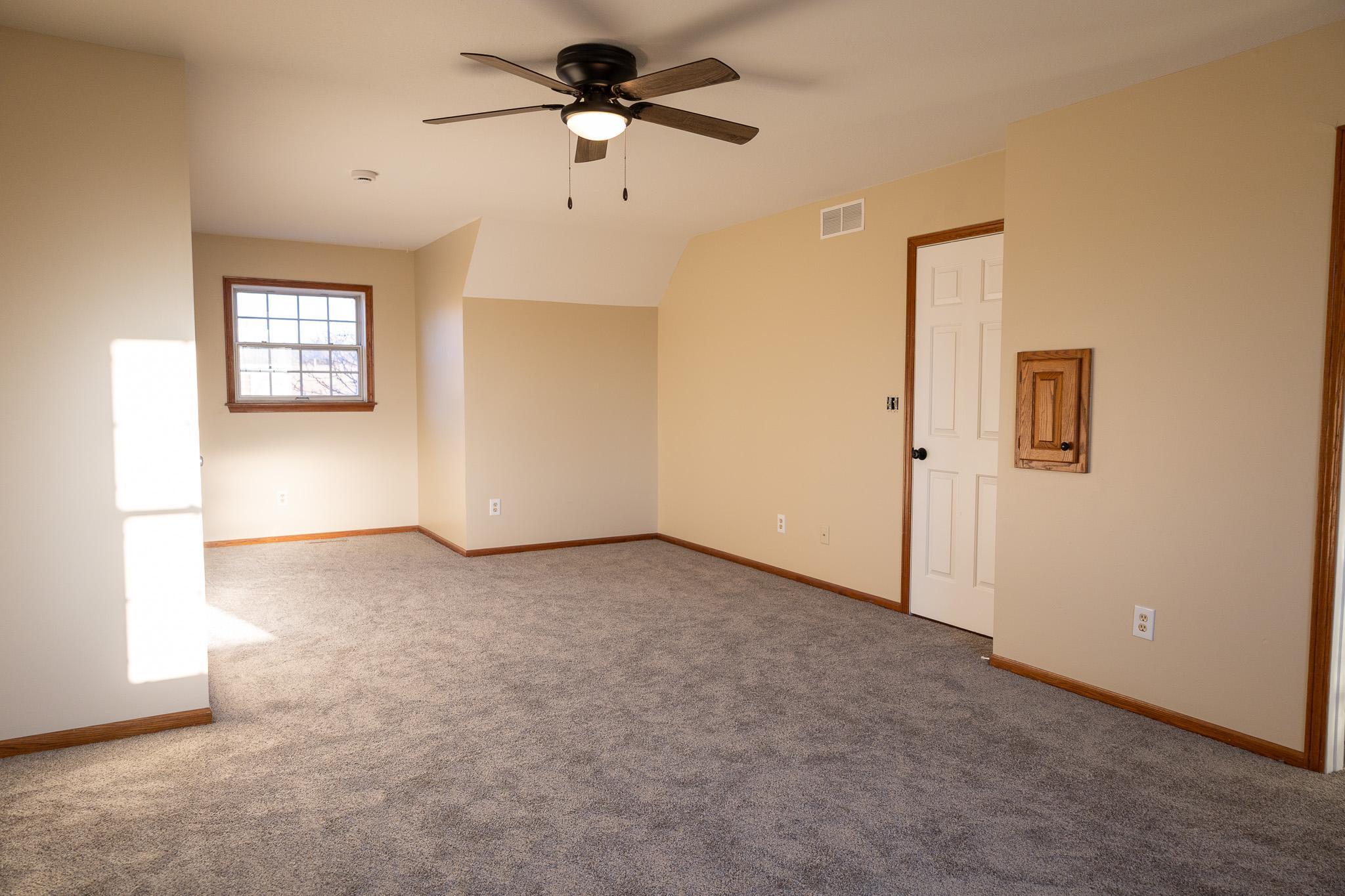 4426 Manchester Lane Northwest Rochester, MN 55901 - Photo 17 of 46