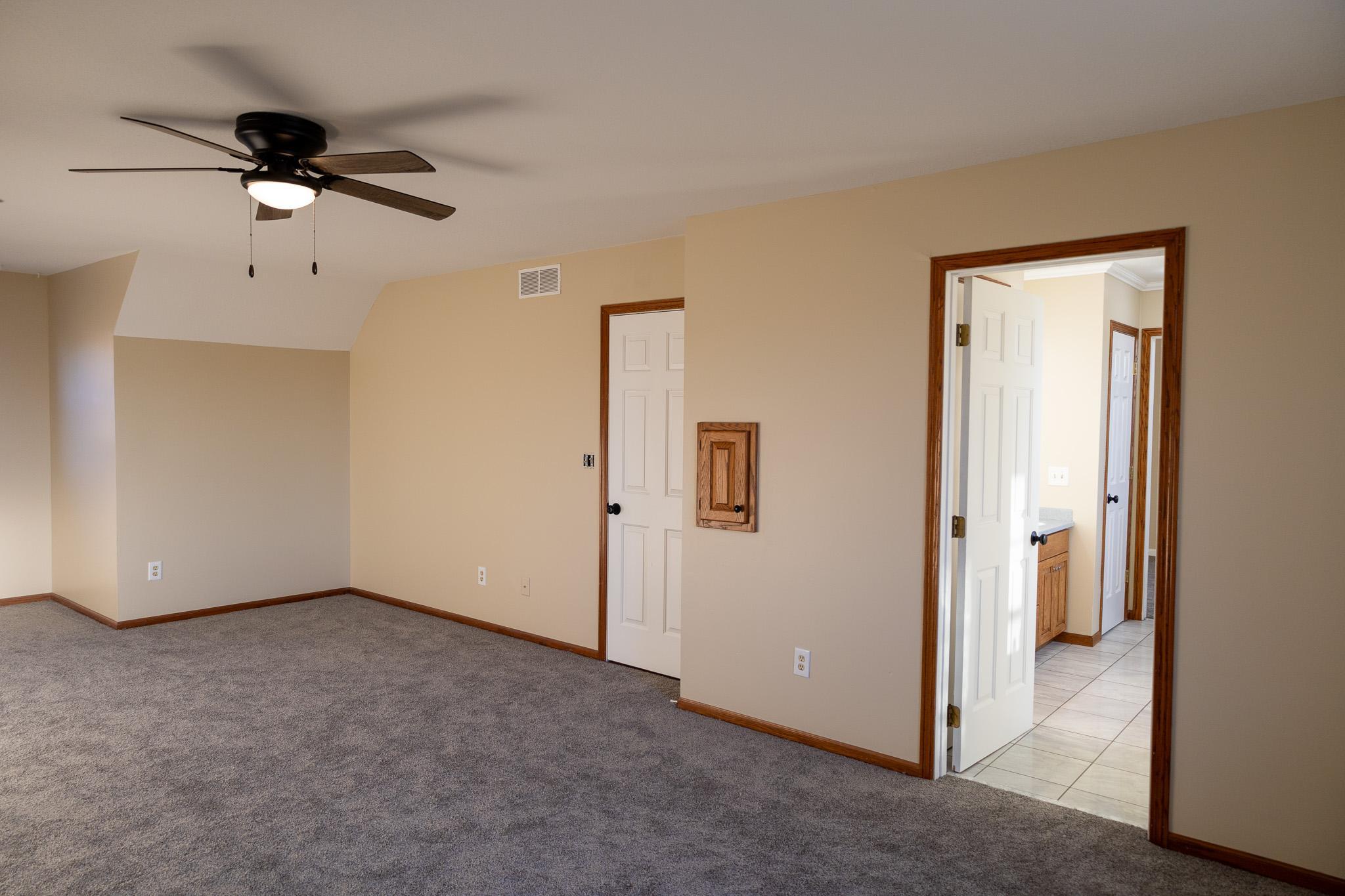 4426 Manchester Lane Northwest Rochester, MN 55901 - Photo 18 of 46