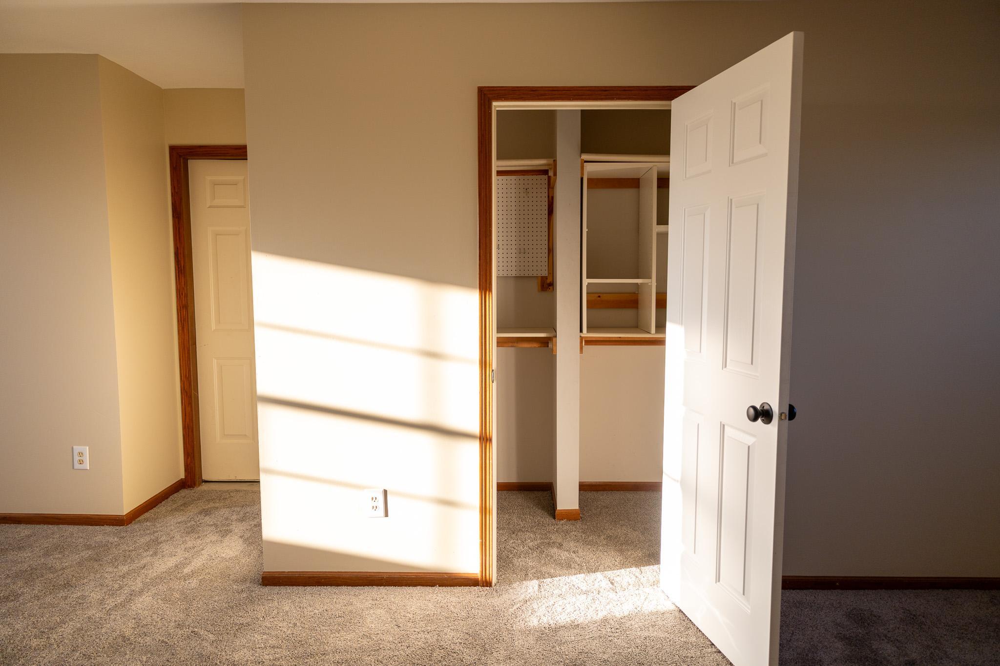 4426 Manchester Lane Northwest Rochester, MN 55901 - Photo 19 of 46