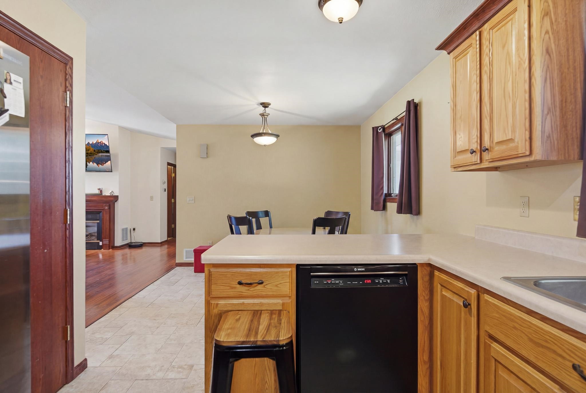 2004 West 4th Street Dixon, IL 61021 - Photo 13 of 26