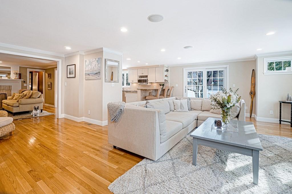 9 Madison Road Wellesley, MA 02481 - Photo 13 of 40 a living room with furniture and a table