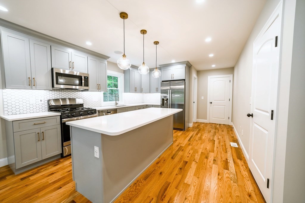 62 Britton Street Chicopee, MA 01020 - Photo 6 of 35